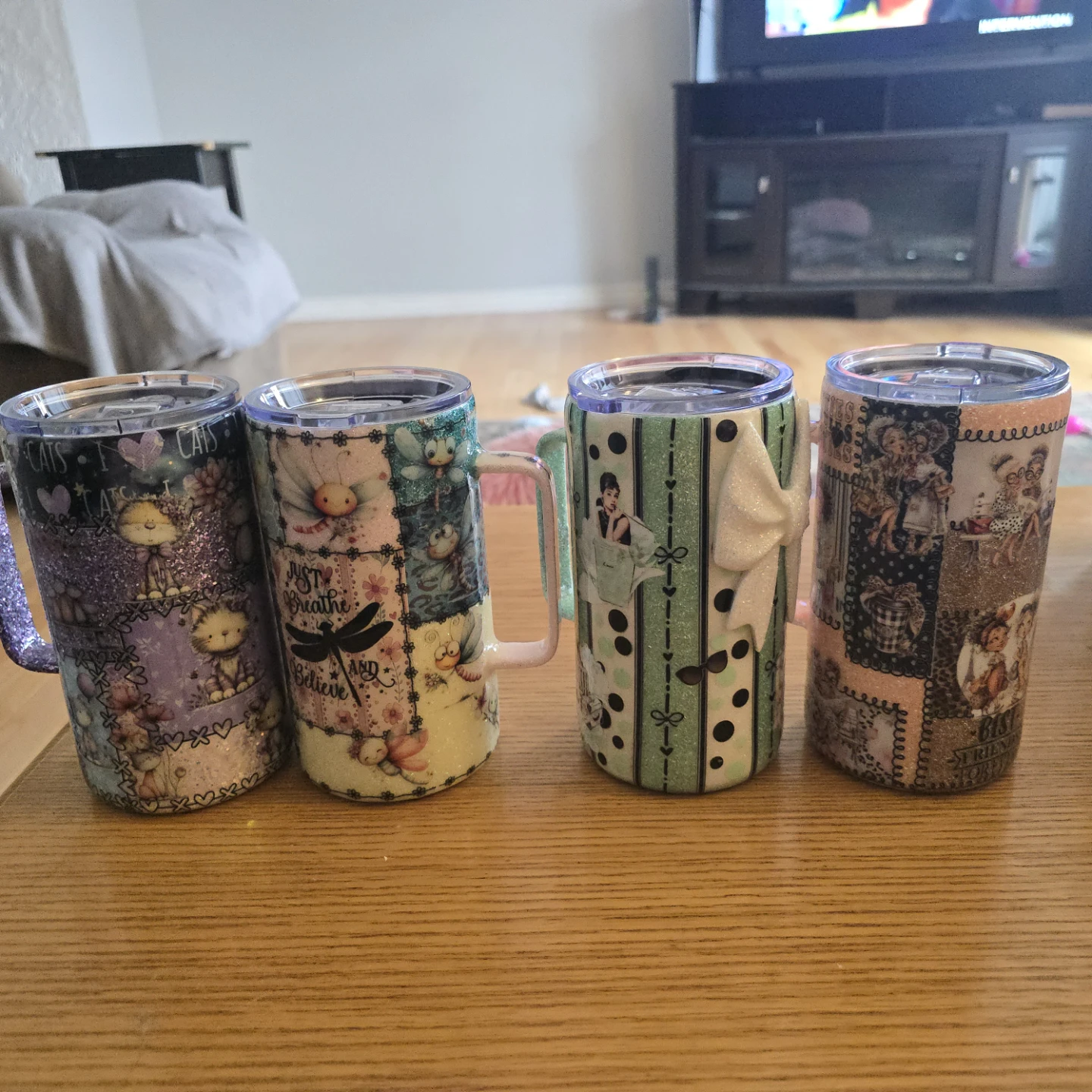 Custom Glitter Tumblers with Lids