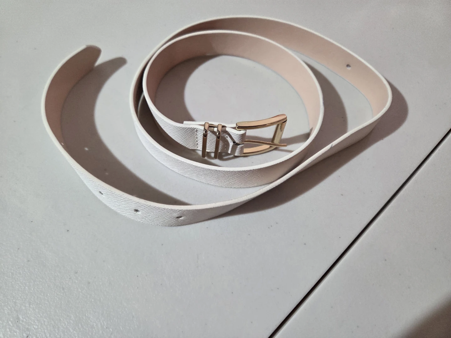 H&M White Textured Belt with Gold Buckle - Size L