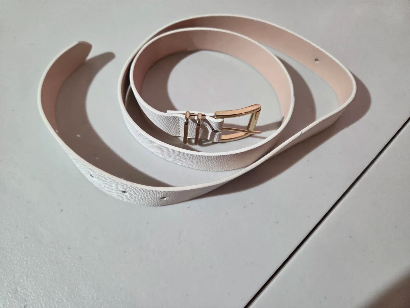 H&M White Textured Belt with Gold Buckle - Size L