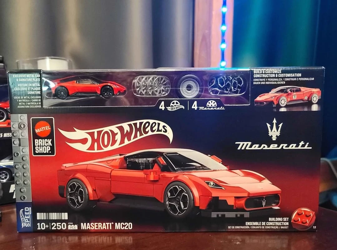 Hot Wheels Brick Shop Maserati MC20 Building Set