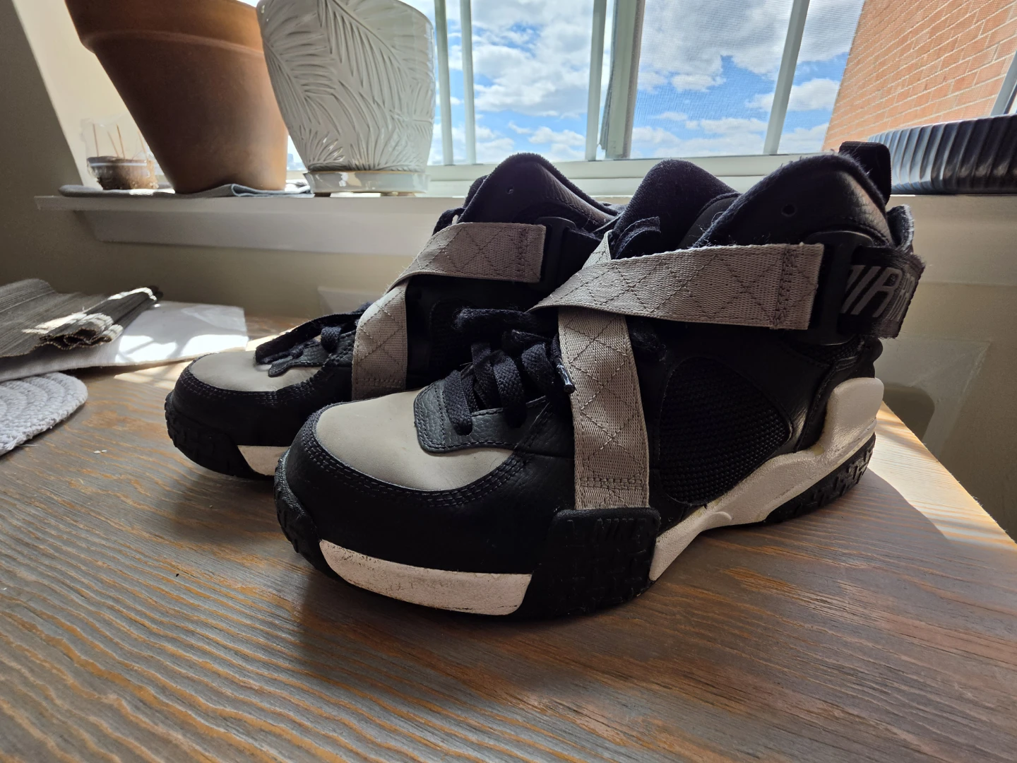 Nike Air Raid Basketball Shoes - photo 2
