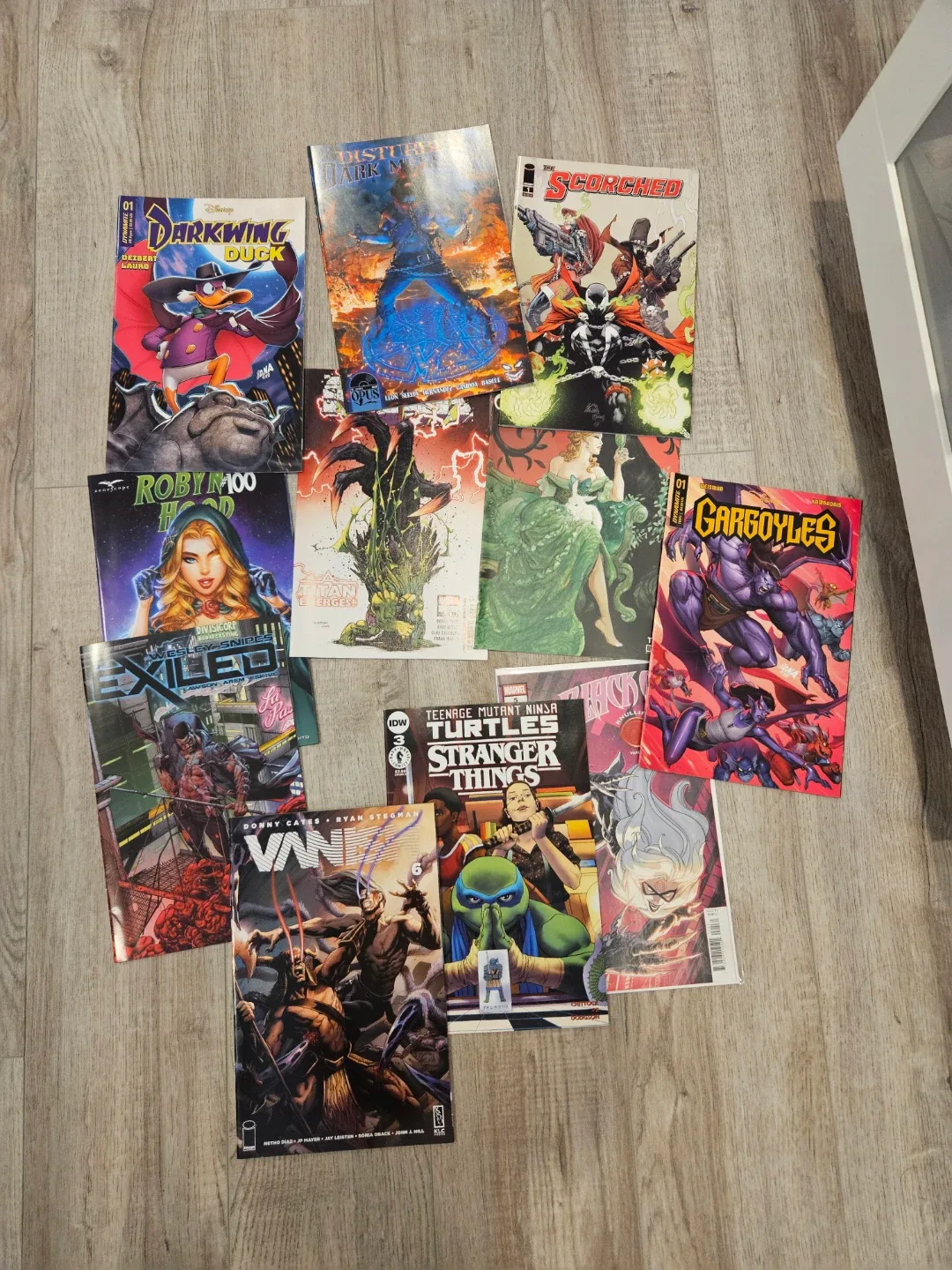 11 modern comics lot