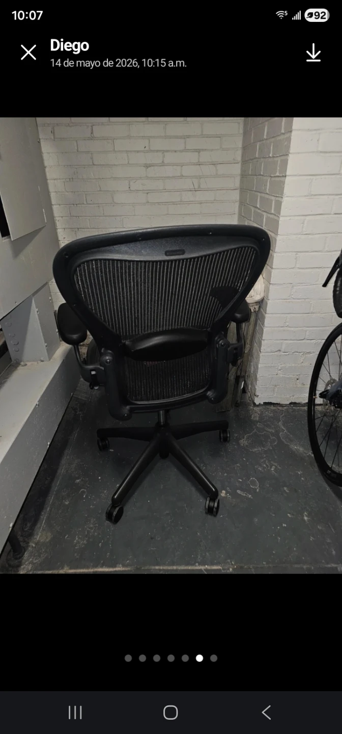 Herman Miller Aeron Chair - photo 4
