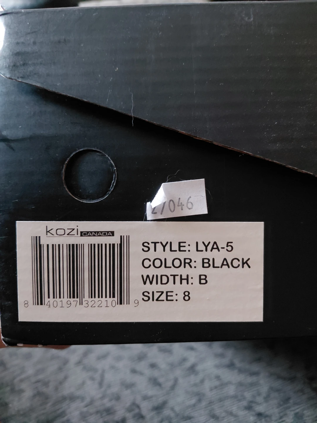 Kozi Canada Black Winter Boots - Size 8 - photo 3
