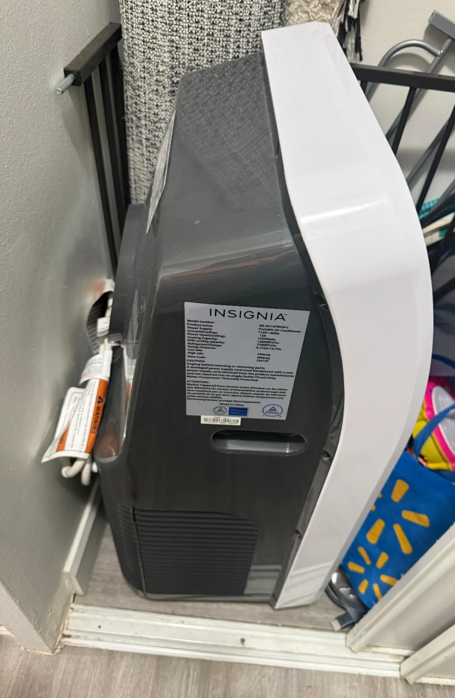 Insignia Portable Air Conditioner NS-AC12PWH9-C - photo 3