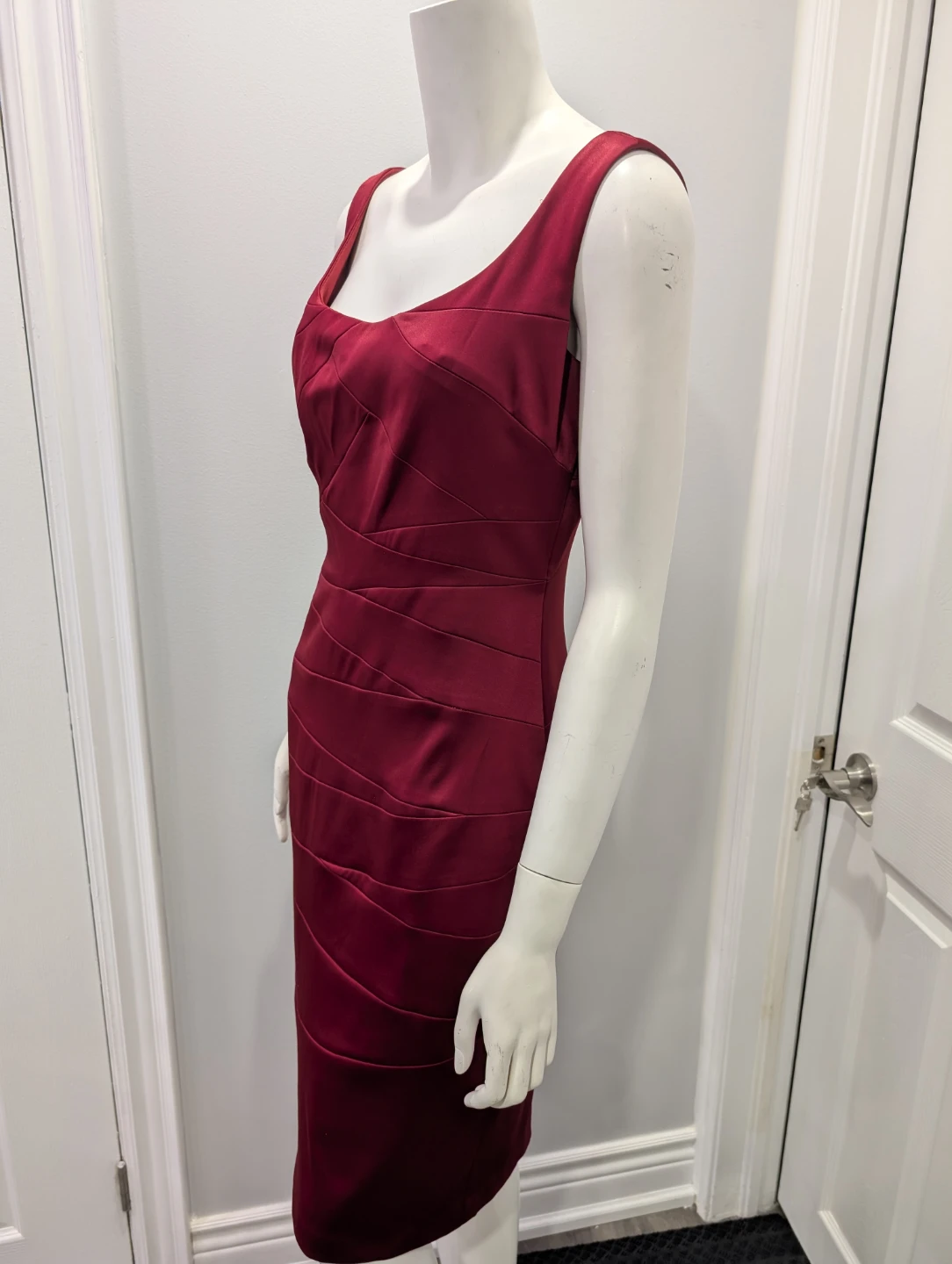 EUC - Le Chateau Red Dress - photo 3