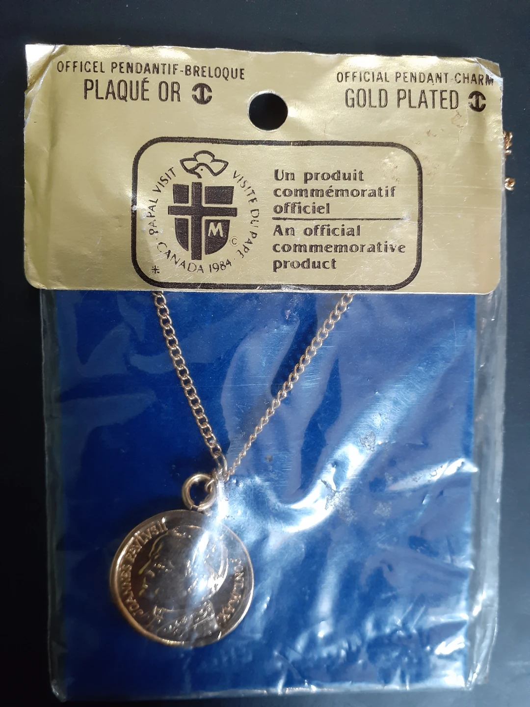Official Papal Visit Canada 1984 Gold Plated Pendant Charm - photo 2