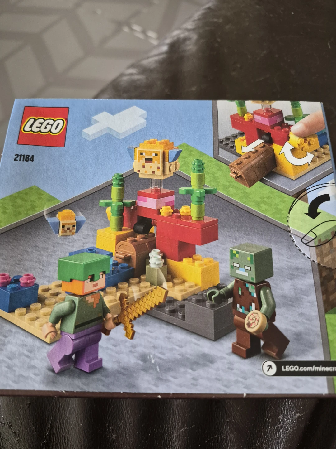 LEGO Minecraft The Coral Reef 21164 Building Set - photo 2