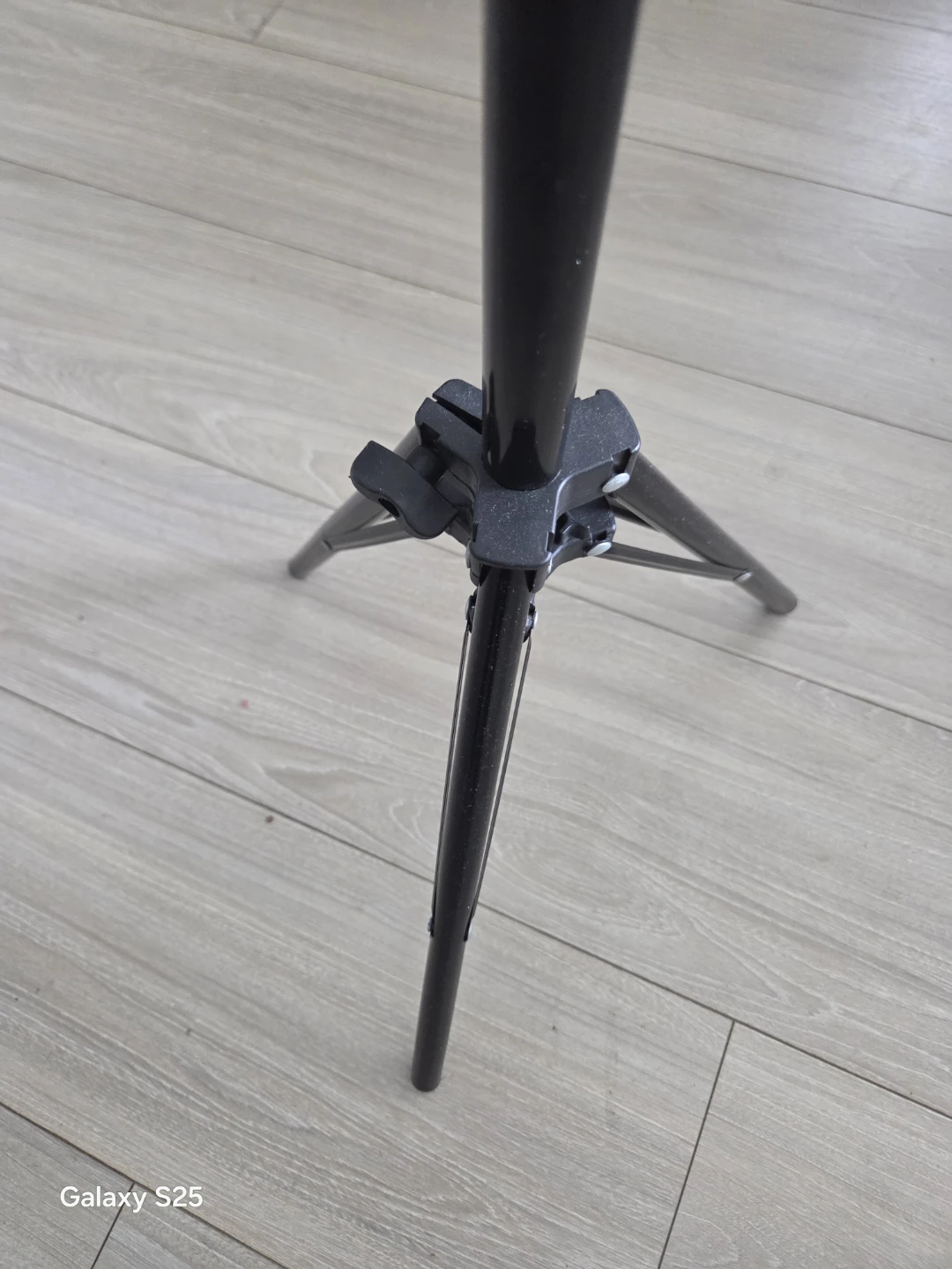Black Mini Tripod with Phone Holder - photo 3
