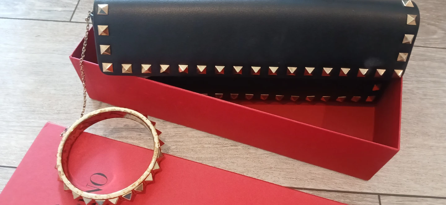 Valentino Garavani Rockstud Clutch with Bracelet - photo 3