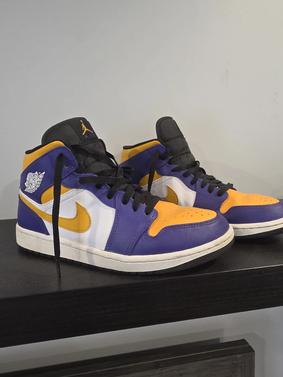 Air Jordan 1 Mid SE Shoes - photo 3