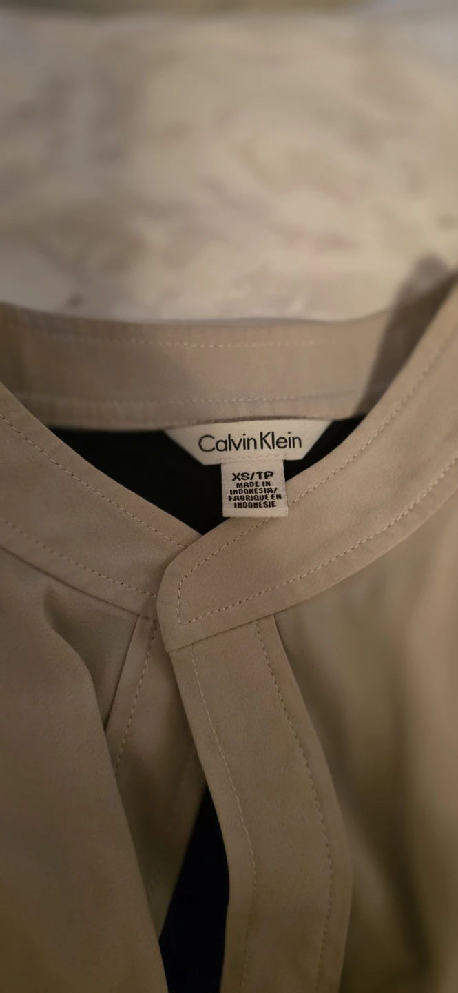 4 blouse xs womens. 5cad each - photo 4