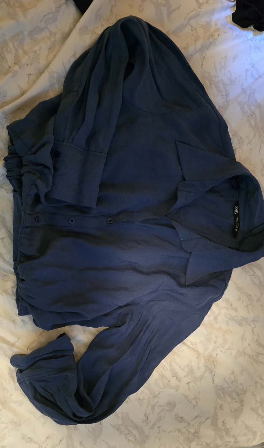 4 blouse xs womens. 5cad each - photo 5