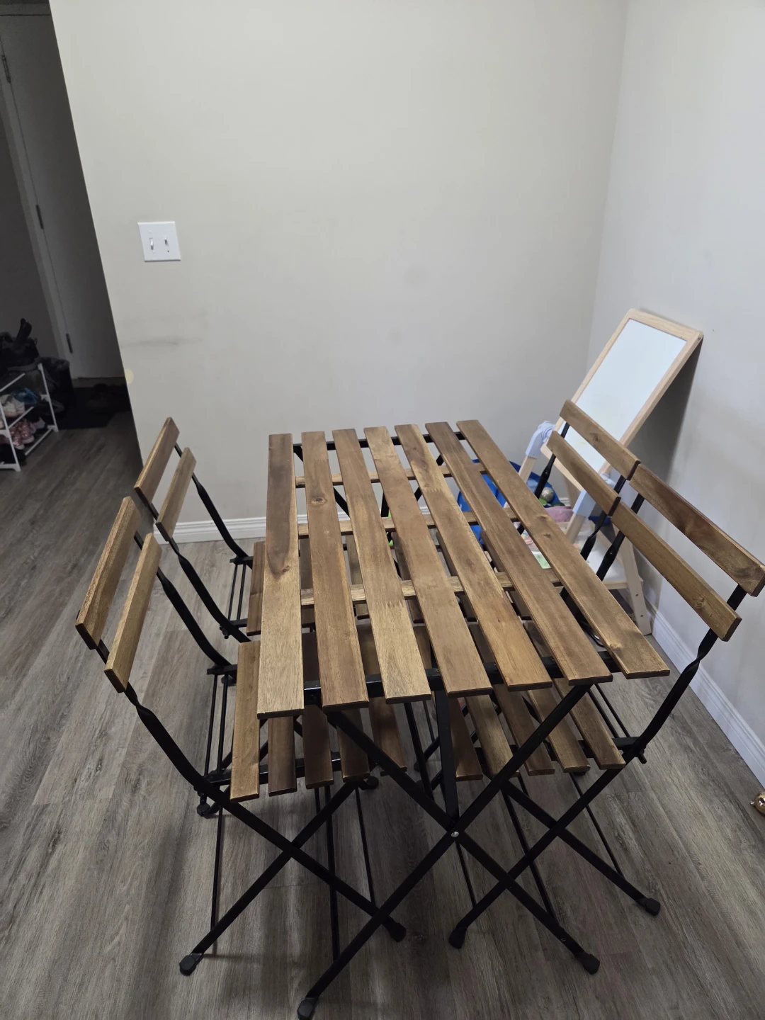 Patio or dining Acacia foldable table and four chairs - photo 4