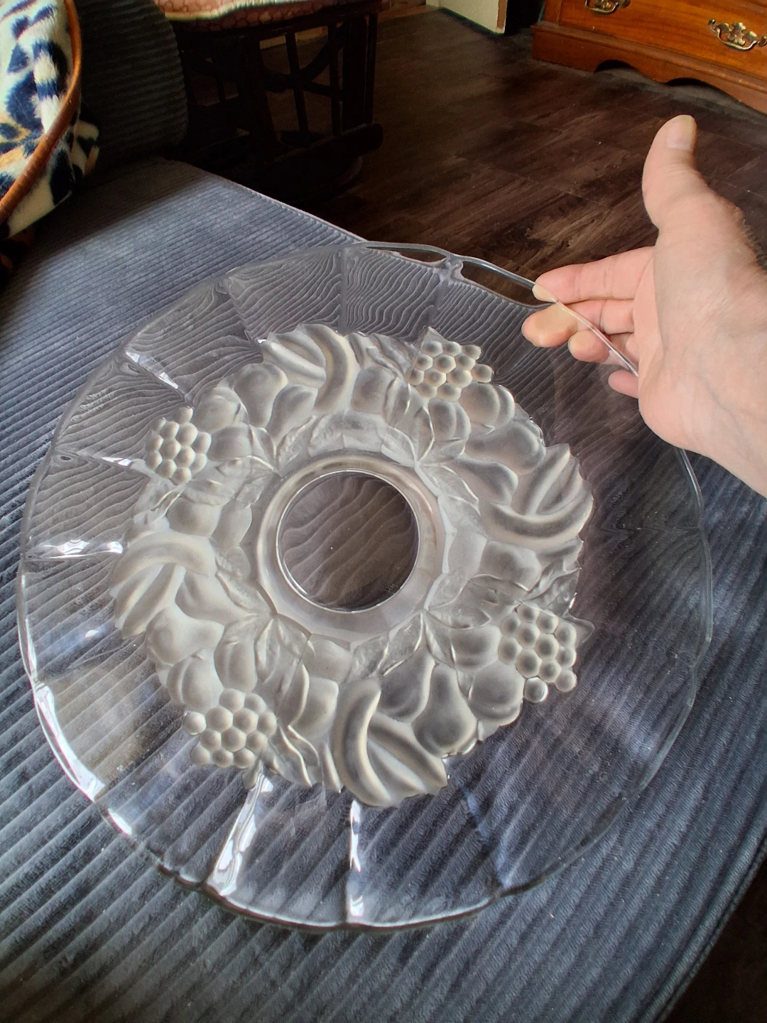Clear Glass Grape Embossed Cake Stand - photo 3
