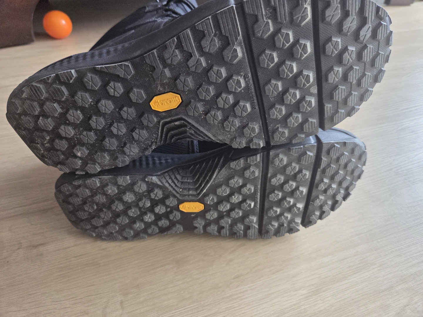 Under Armour snow shoe. - photo 5