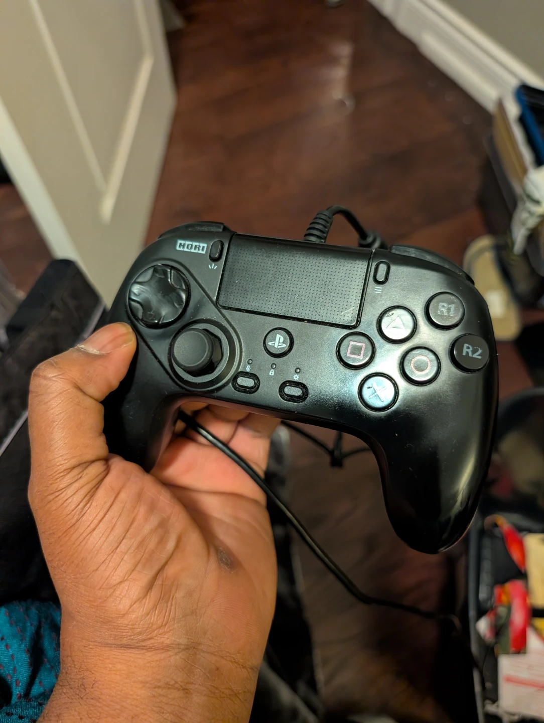 HORI Wired Controller for PlayStation 4