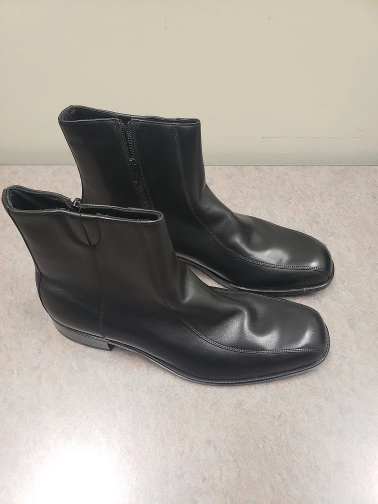 Black Leather Chelsea Boots - new - photo 5