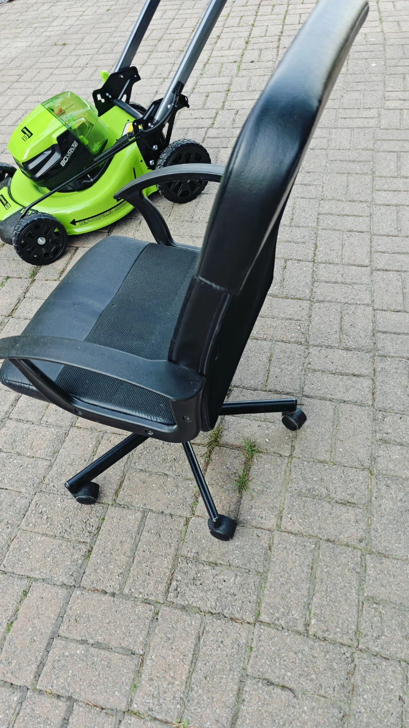 Black Office Chair - photo 2