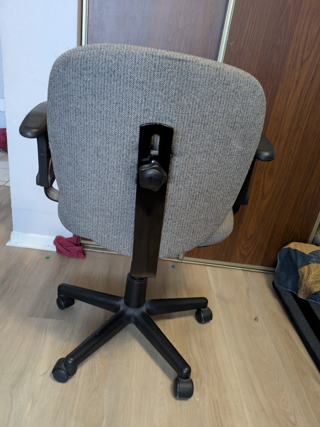 Grey Office Chair with Wheels - photo 4
