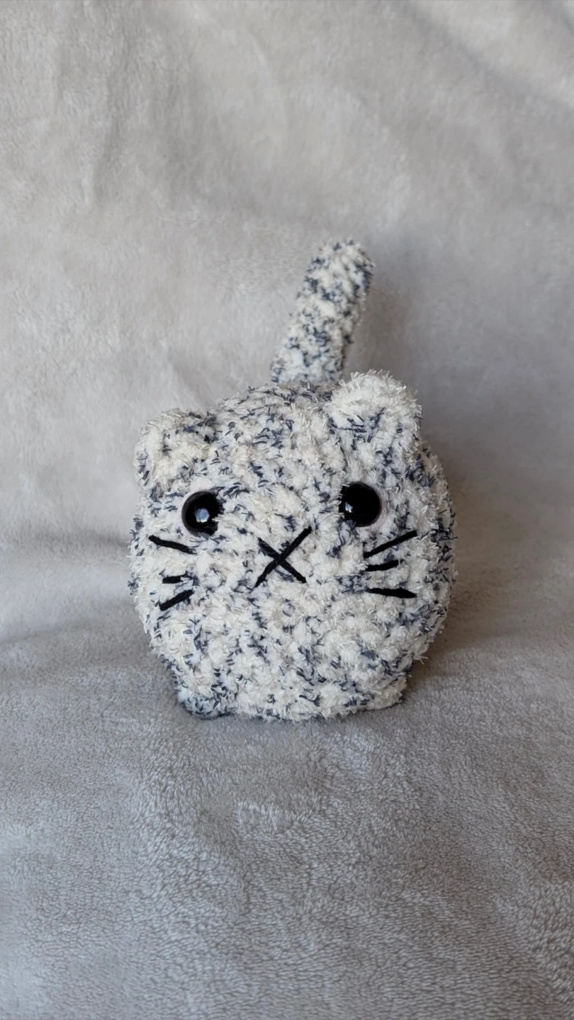 Speckled Cat plushie handmade - photo 2