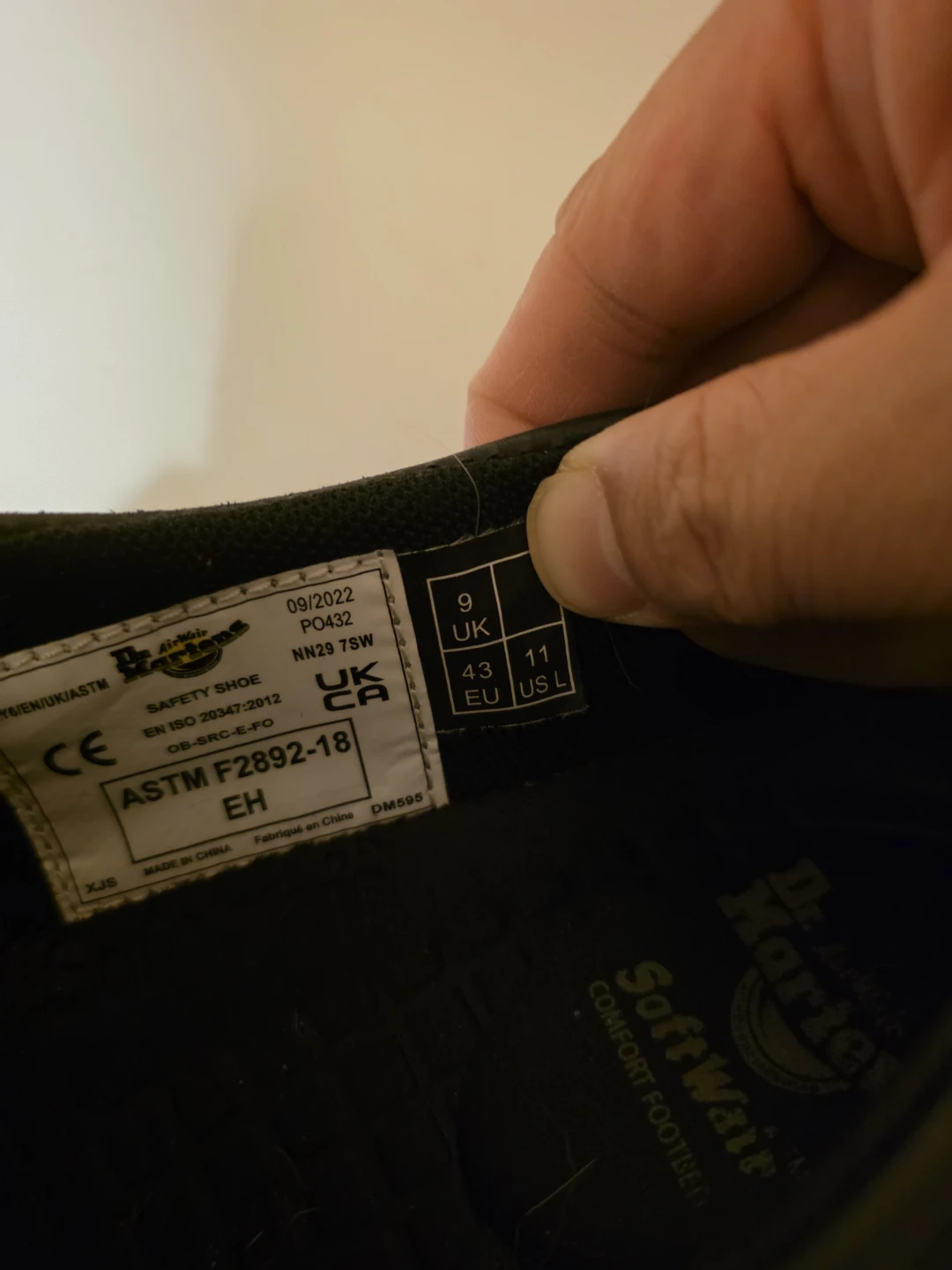 Dr. Martens AirWair Safety Shoes Size 9UK - photo 3