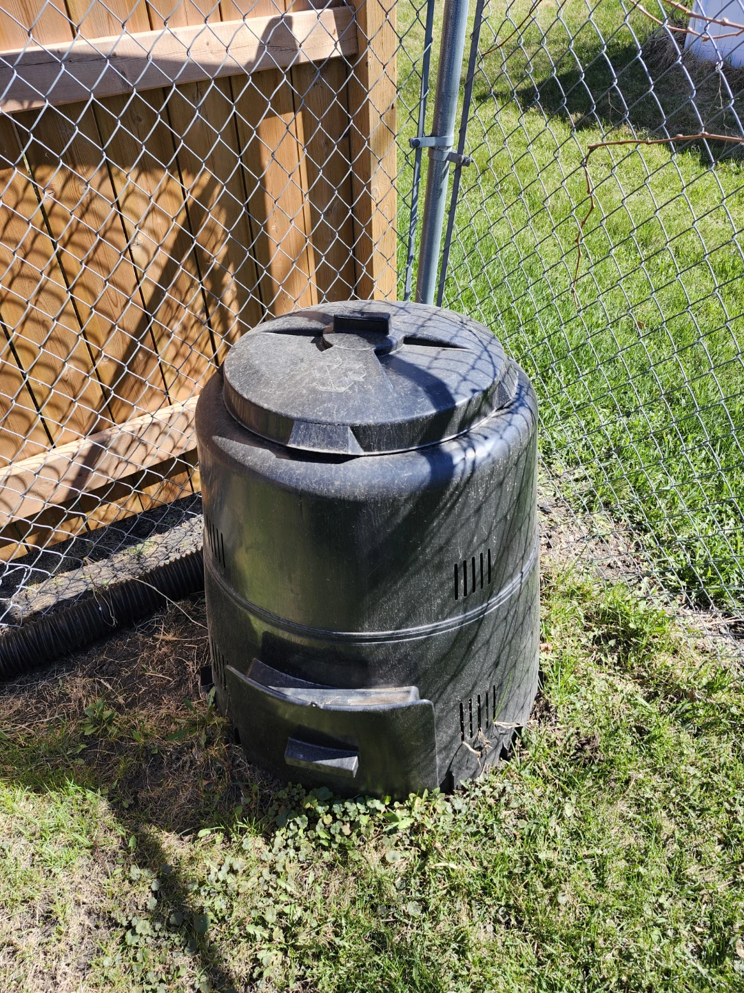Black Outdoor Compost Bin