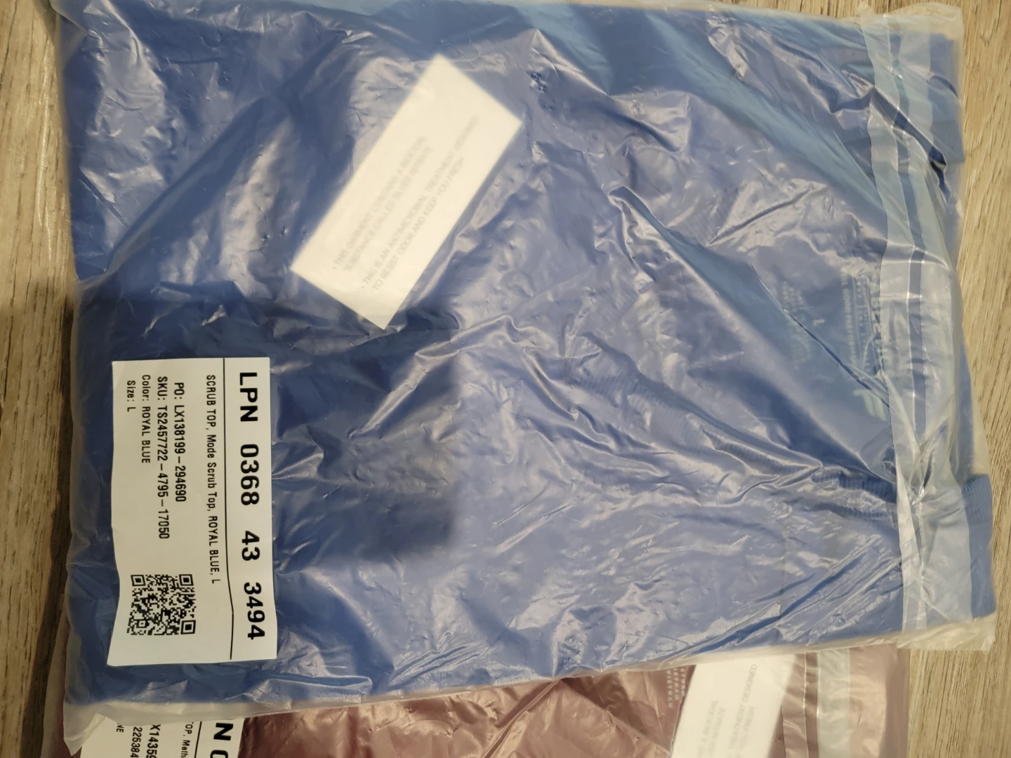 BRAND NEW women's large scrub tops - fabletics (x5) - photo 3