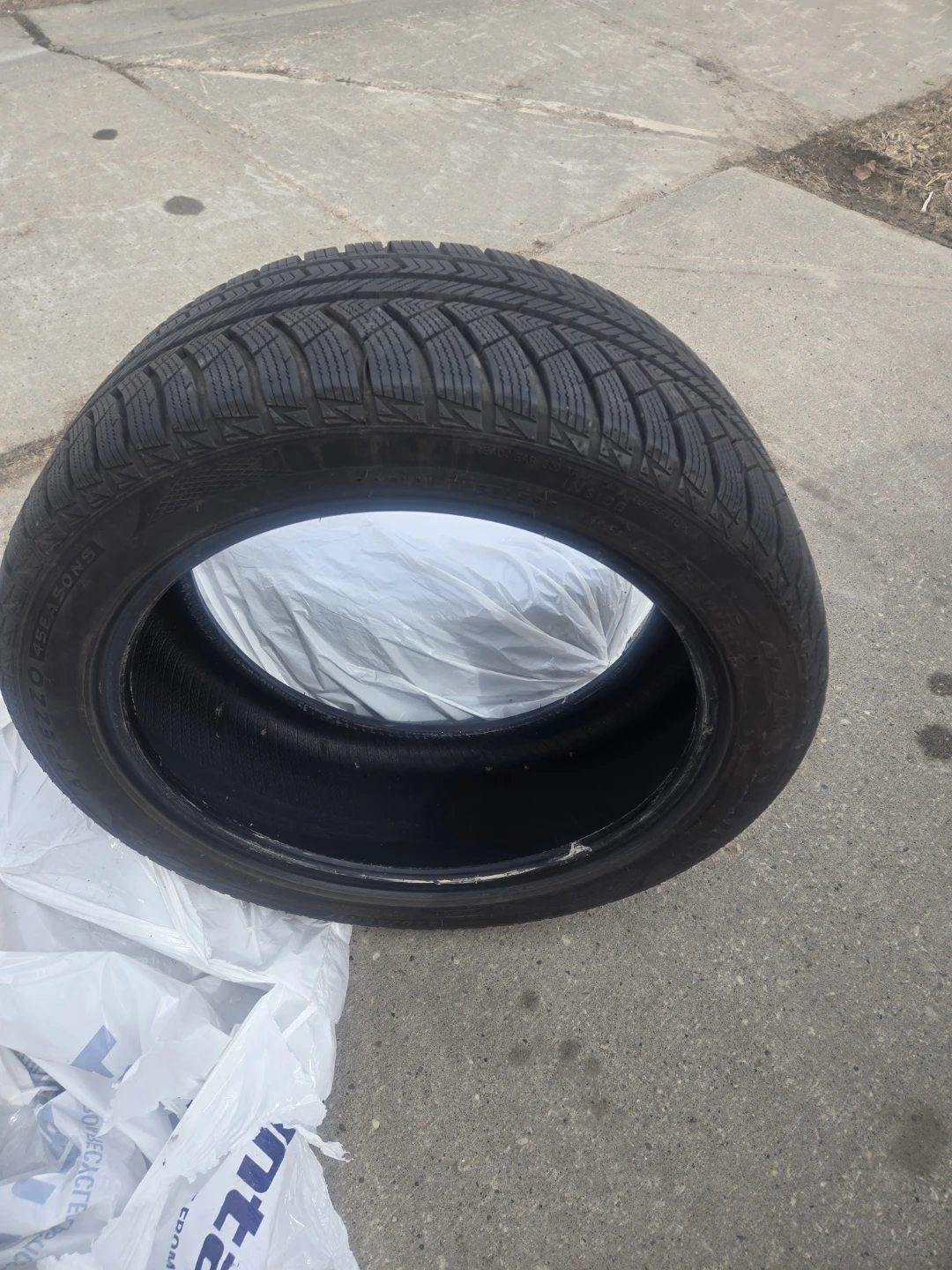 All season Tire