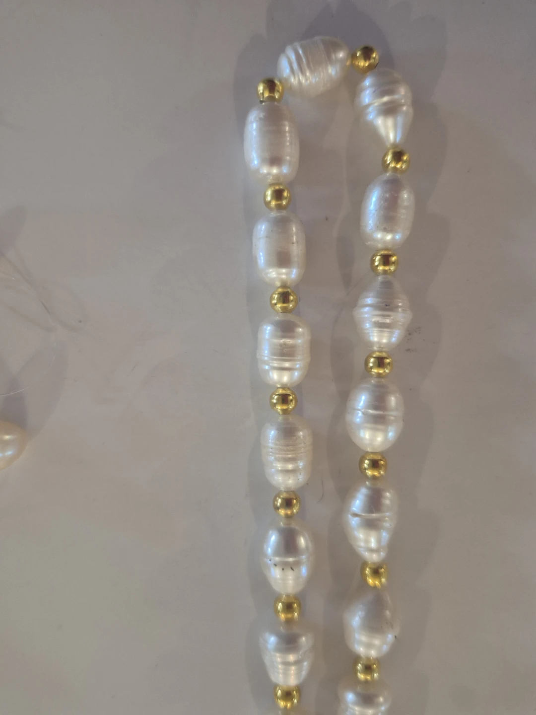 White Pearl Necklace with Gold Beads - photo 2