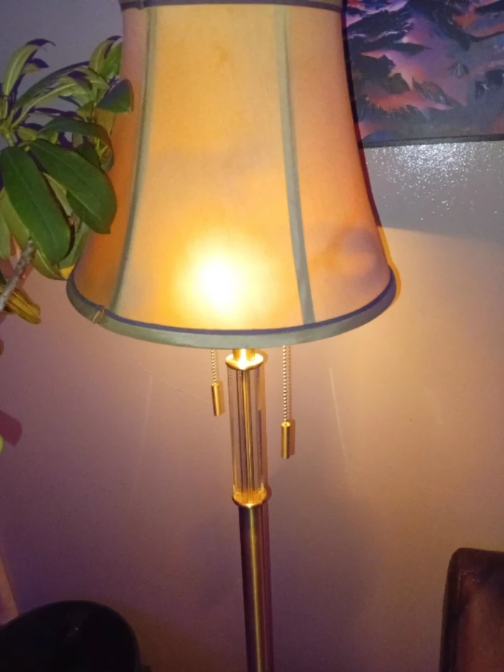 Tall floor lamp with beaded pull chains