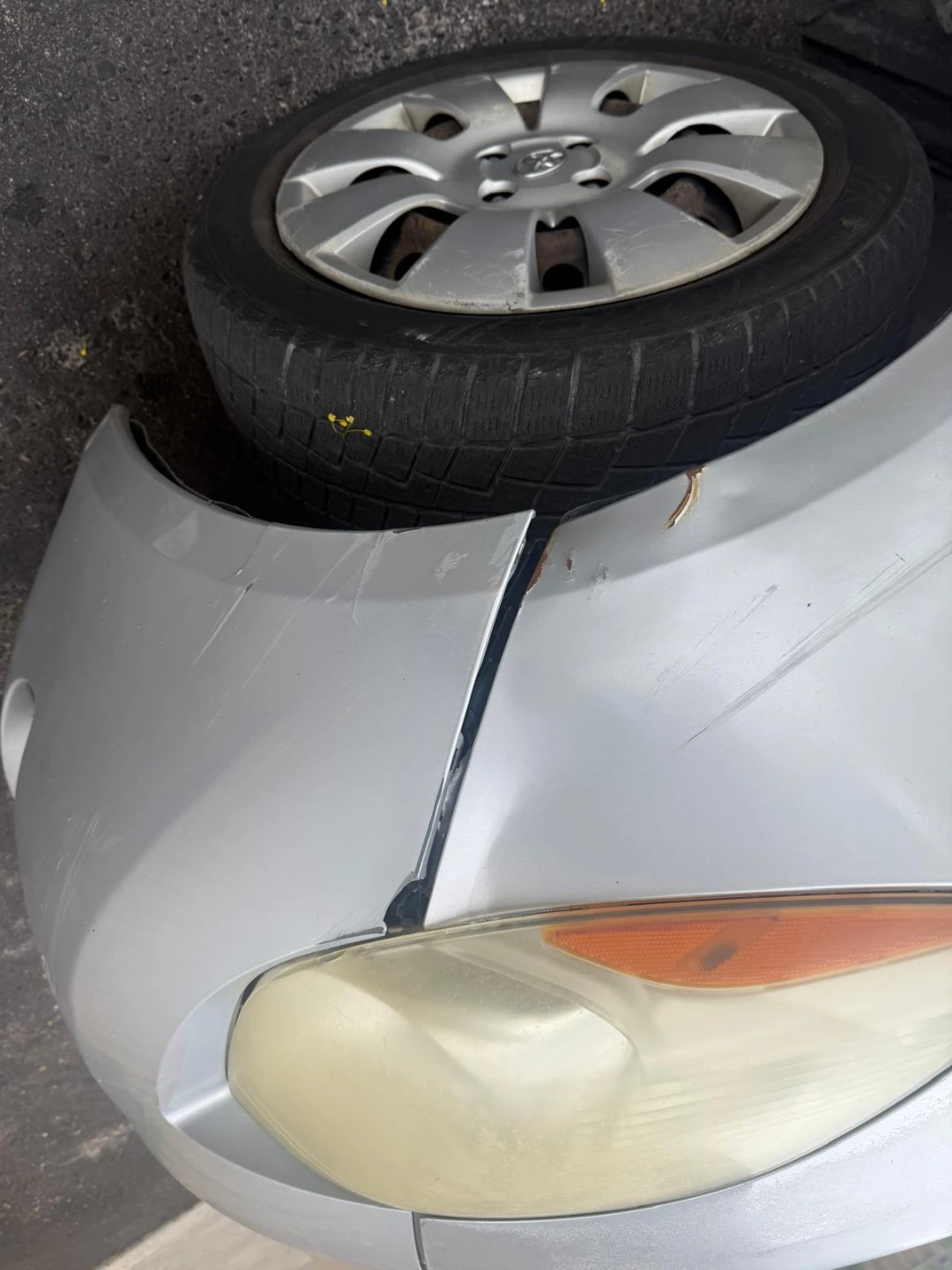 2008 Toyota Yaris Silver - photo 4