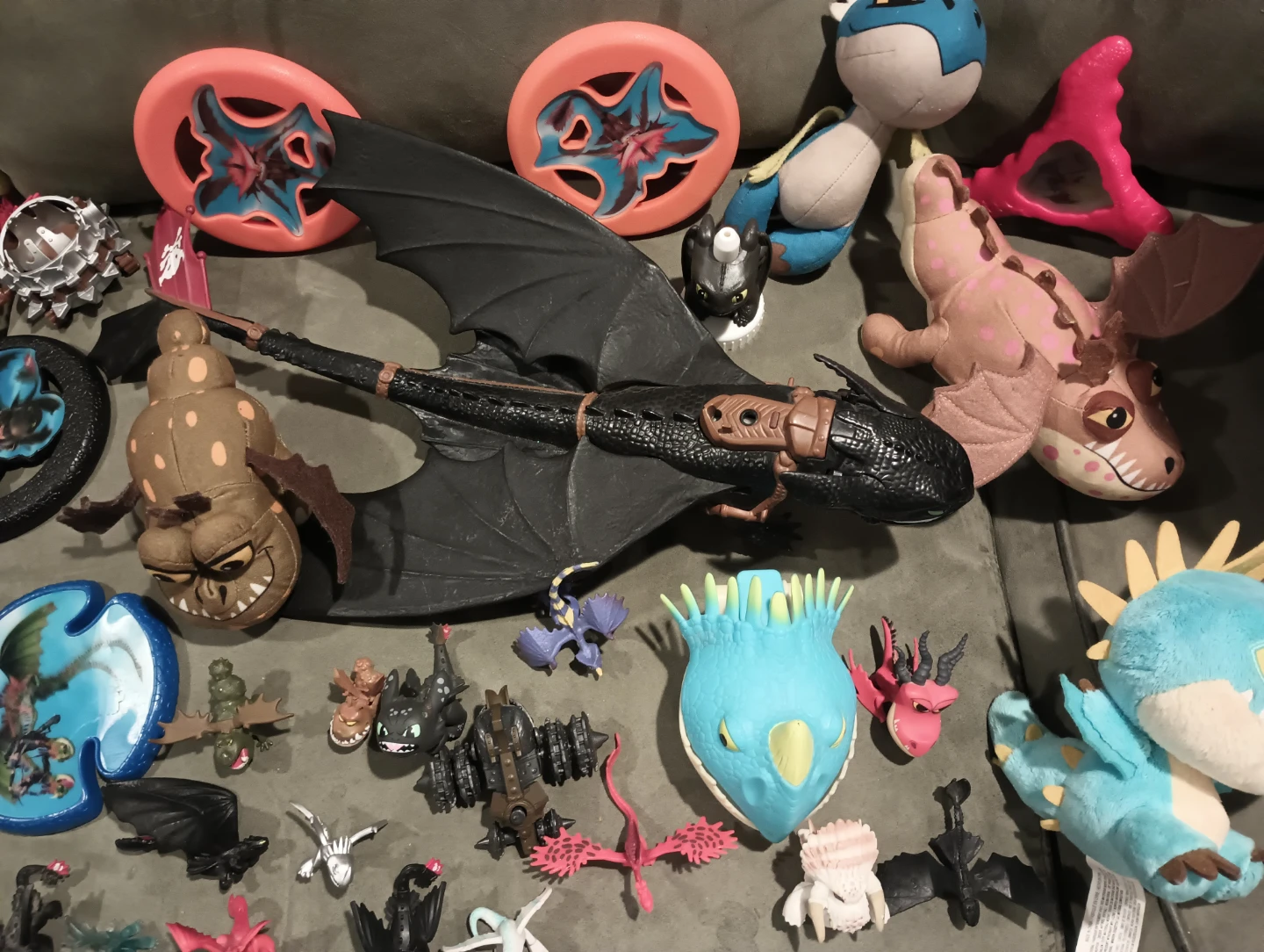 How to Train Your Dragon Toys lot - photo 3