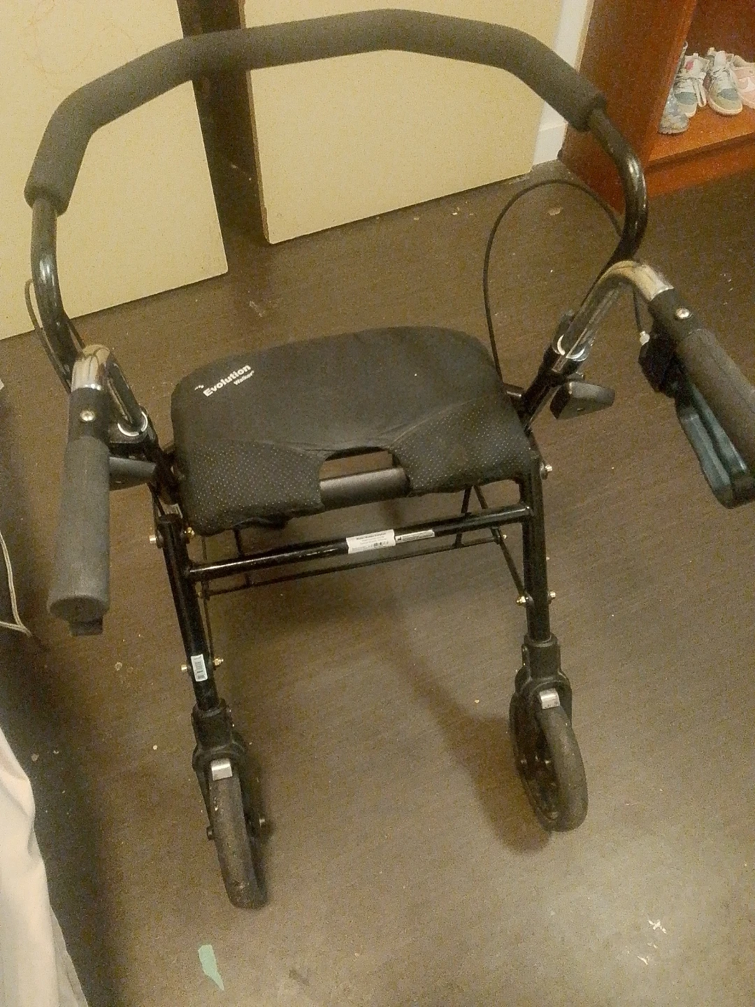 Evolution Rolling Walker with Seat