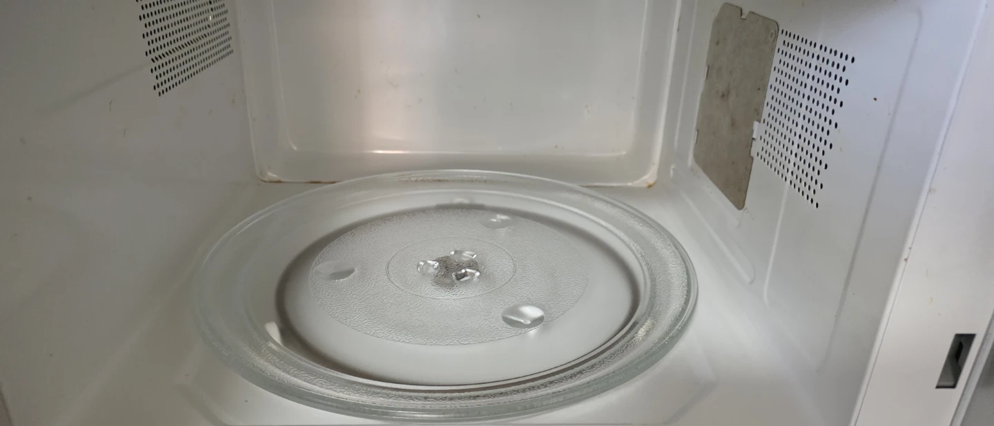 Hamilton Beach Microwave Oven - photo 3