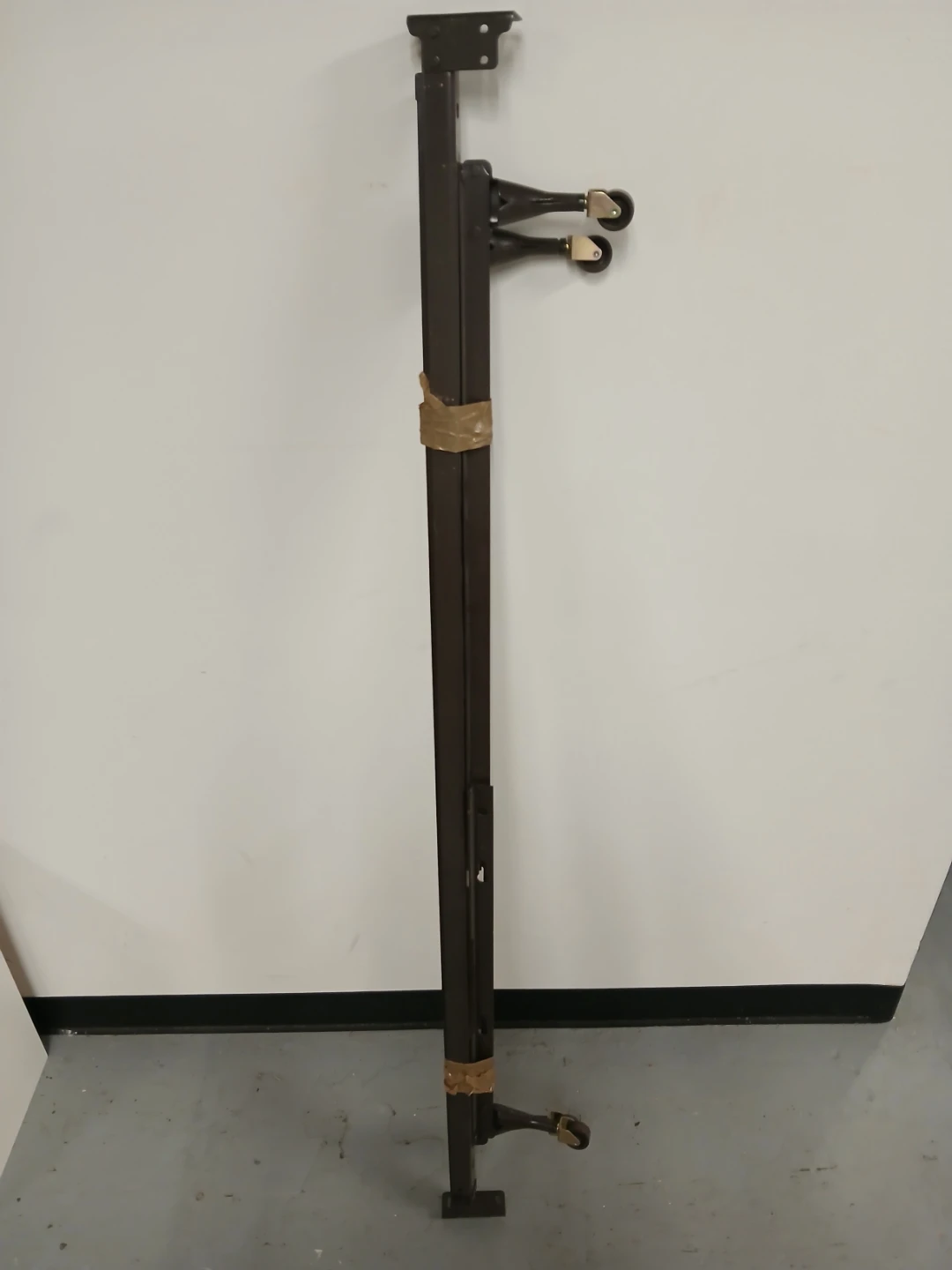 Adjustable size Metal Bed Frame Leg Support