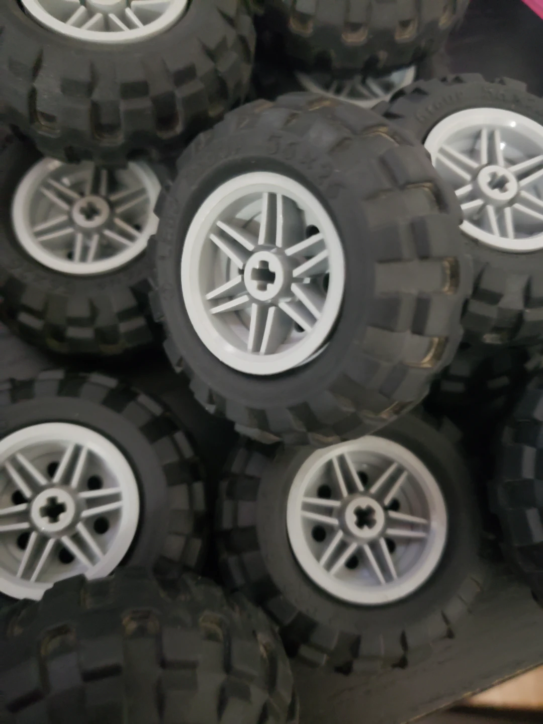 40 LEGO  Wheels 56x26