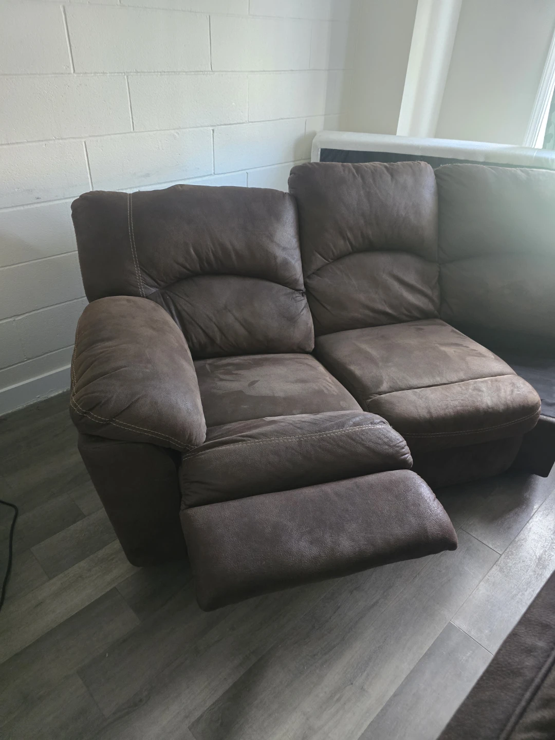 Ashley Tambo 2 Piece Reclining Sectional - photo 5