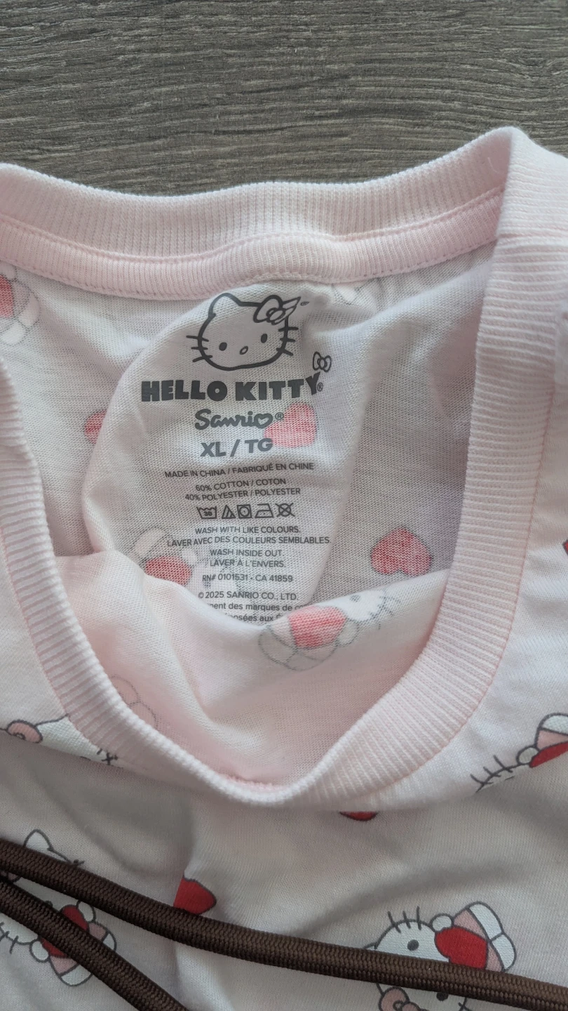 🌸 ADORABLE Hello Kitty Pajama Lounge Set - XL 🌸 - photo 2