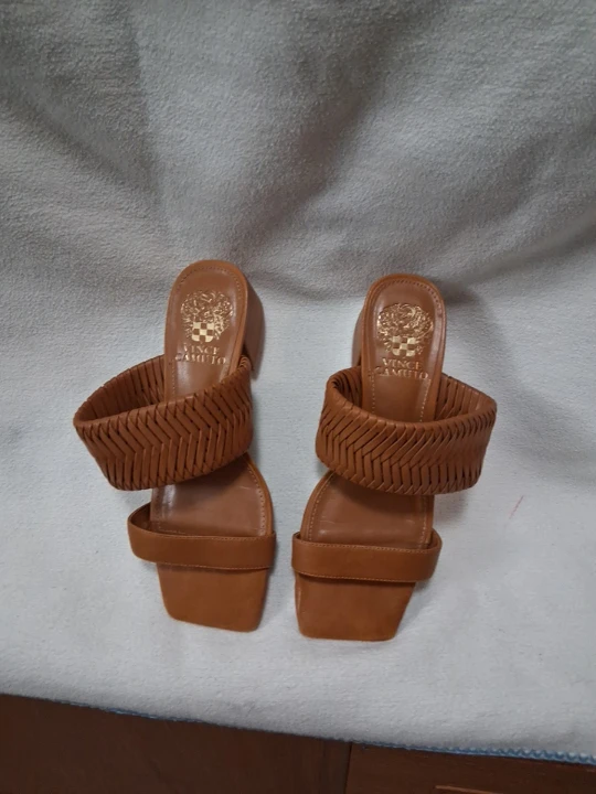Vince Camuto Woven Slide Sandals. Size 36 / 5  1/2
