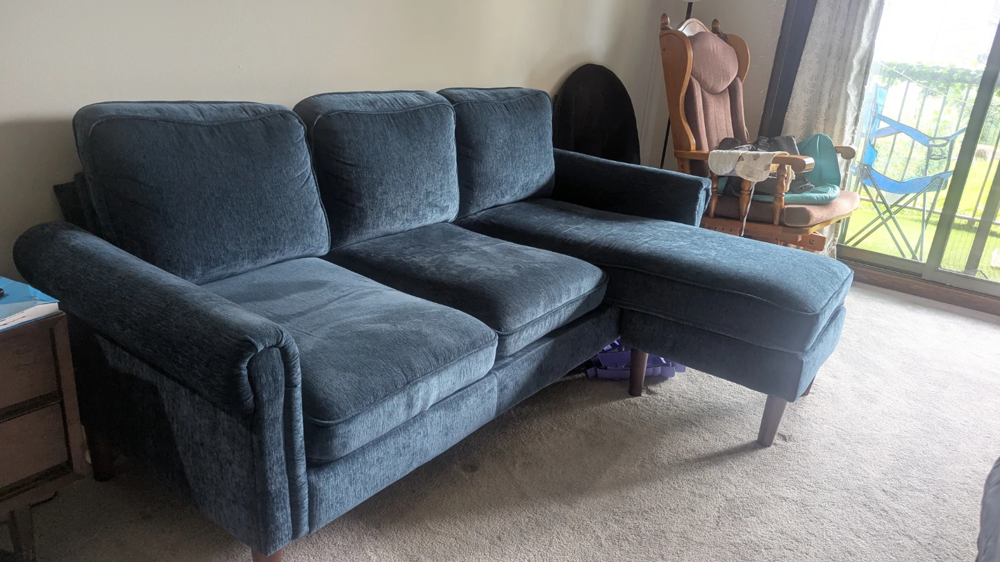 Beautiful Blue Sectional Sofa - Perfect for condos - photo 2