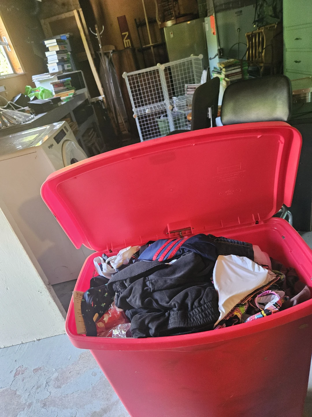 Rubbermaid Commercial Products Red Step Can Trash Bin - photo 5