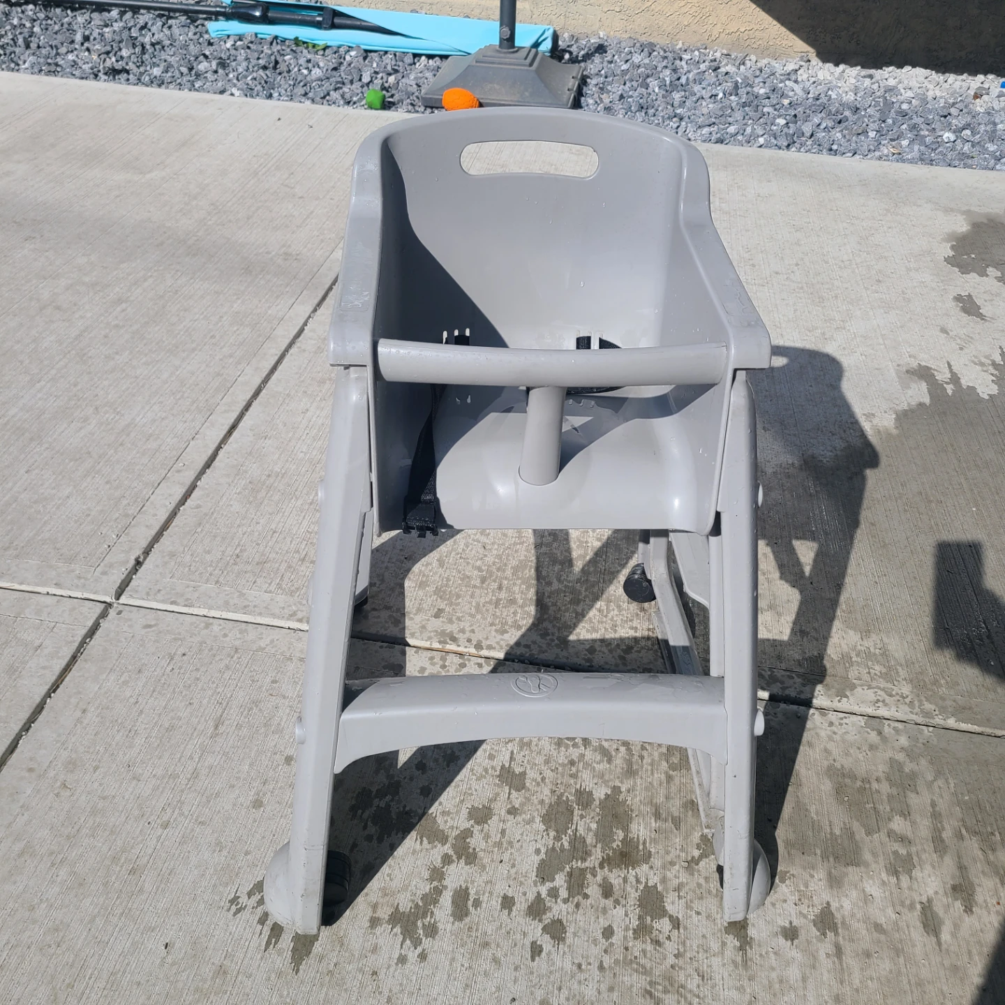 Rubbermaid Commercial Products High Chair