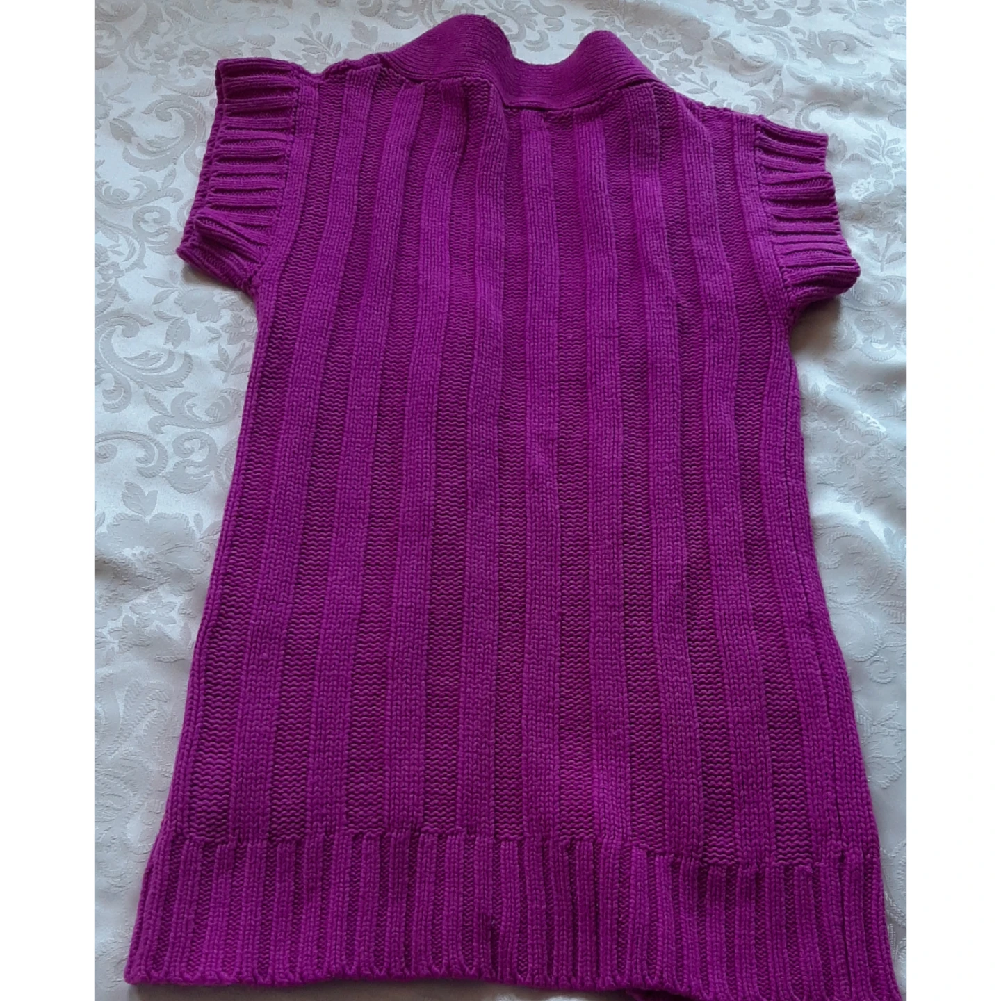 Purple sleeveless cardigan and brown vest - photo 4