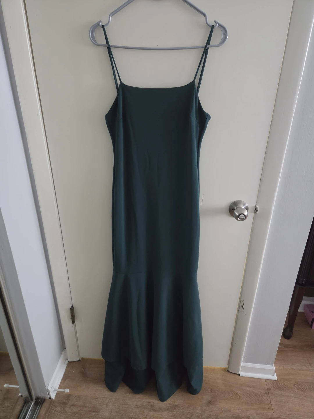 Women's Green Spaghetti Strap Maxi Dress