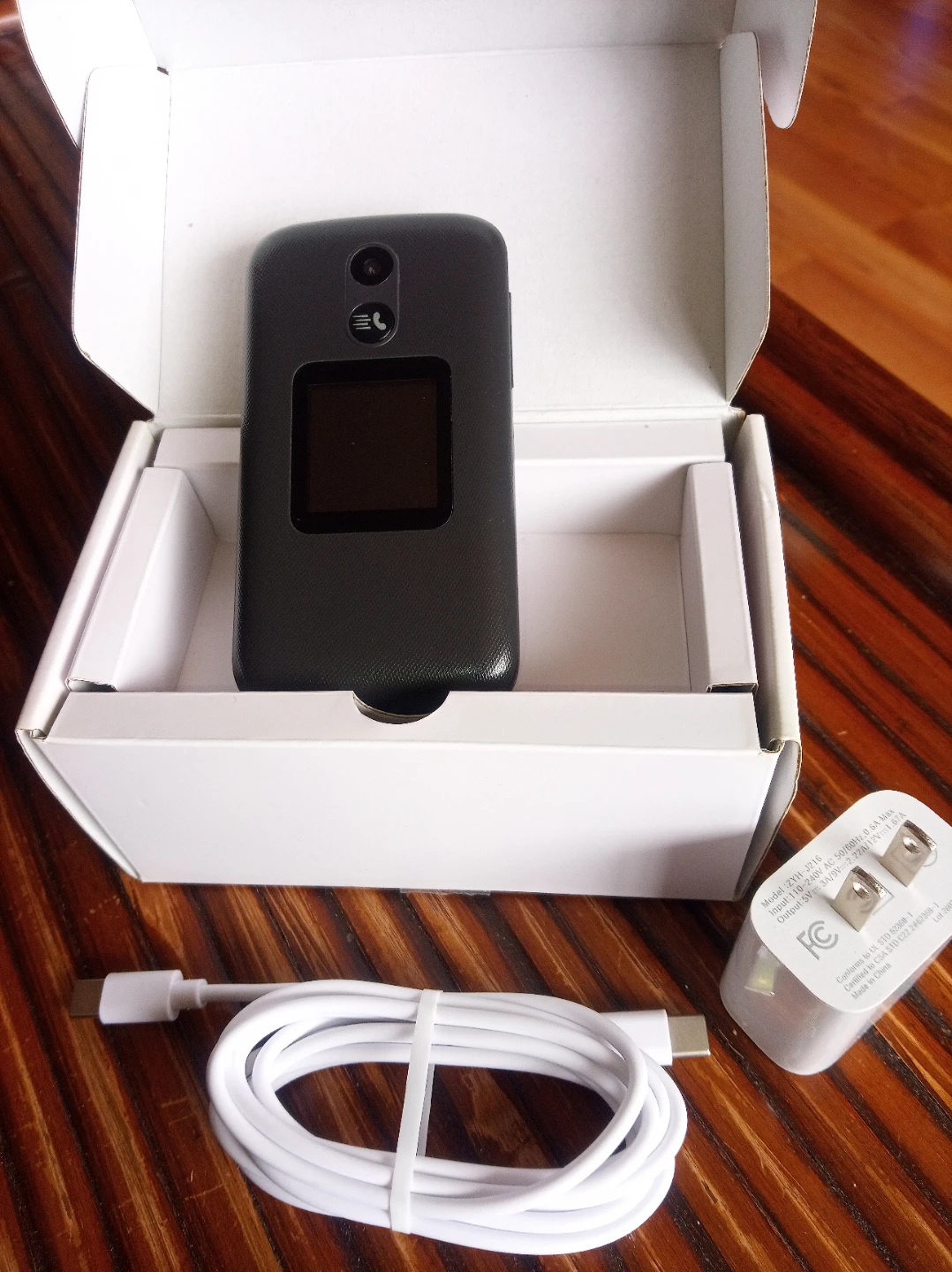TCL FLIP 2 Flip Phone - photo 2