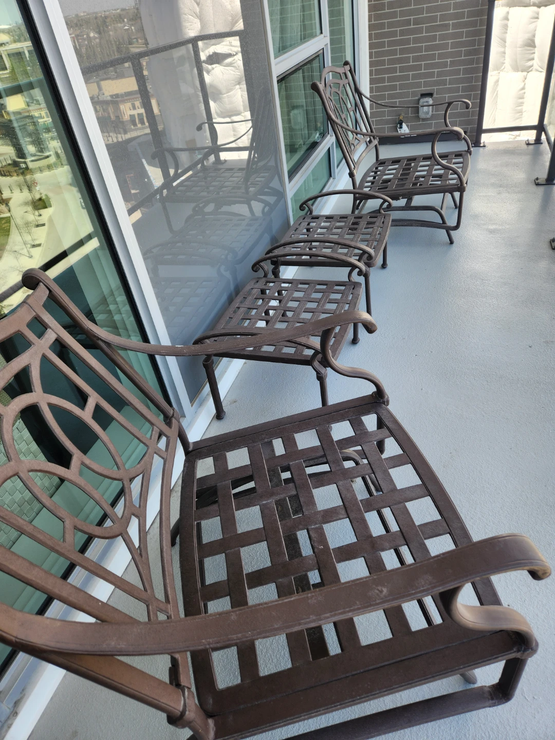 Patio chairs and ottoman - photo 2