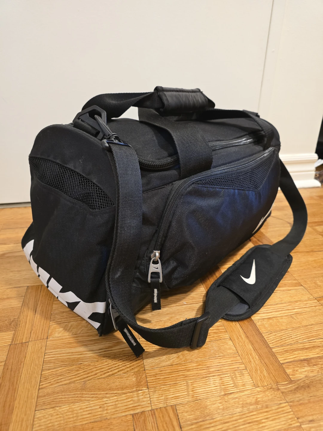 Nike small black duffel bag - photo 2
