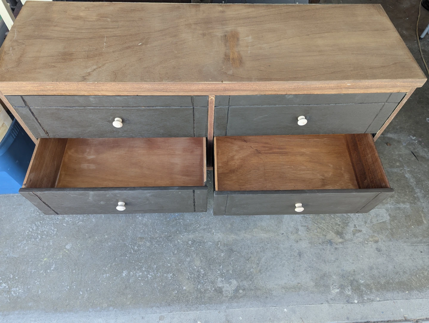 Vintage Solid Wood 4-Drawer Dresser - photo 2