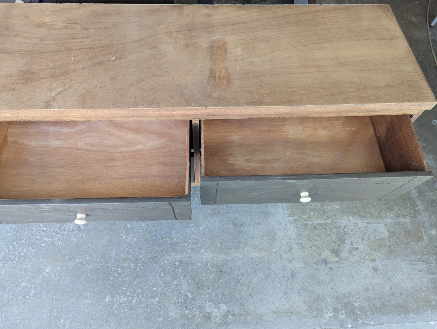Vintage Solid Wood 4-Drawer Dresser - photo 3